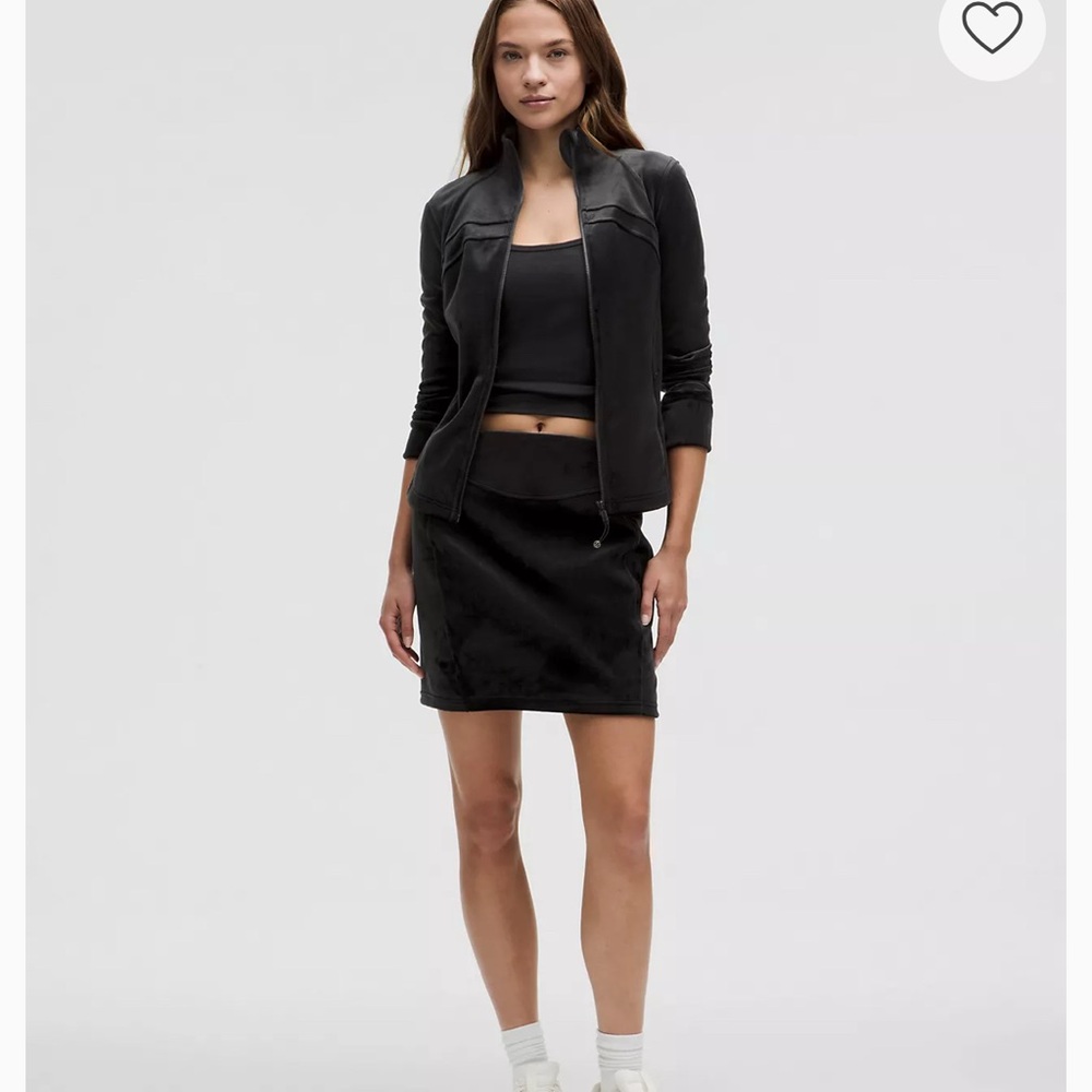 Lululemon athletica Black Scuba High-Rise Mini Skirt Velvet NWT Sz.6